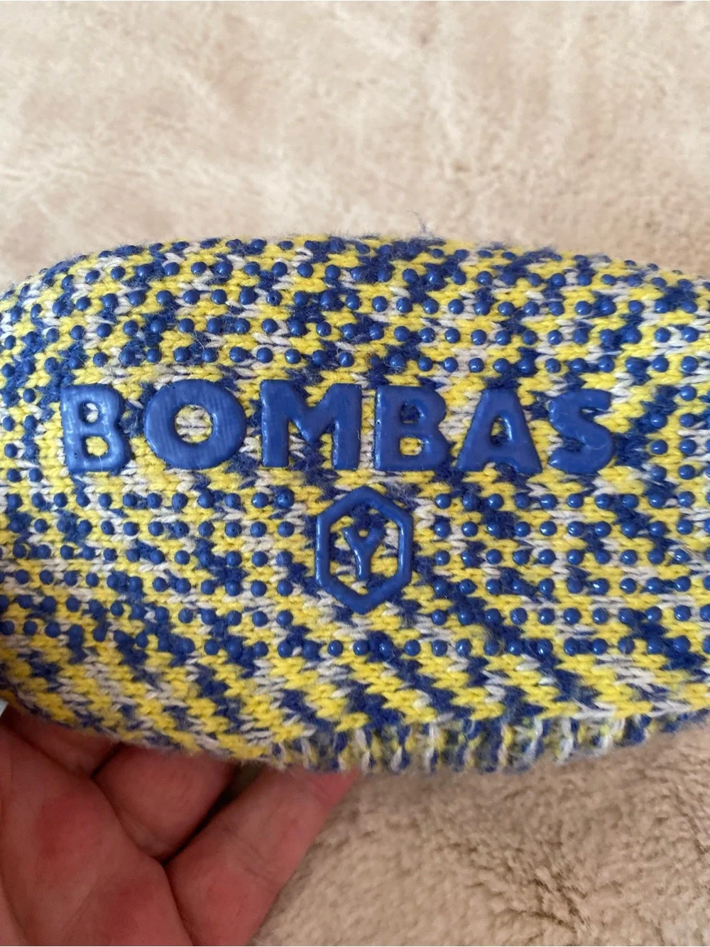 Bombas youth gripper slippers